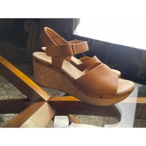 Women’s Tan Clark platform nail-head chunky studded leather sandals-Size 12
